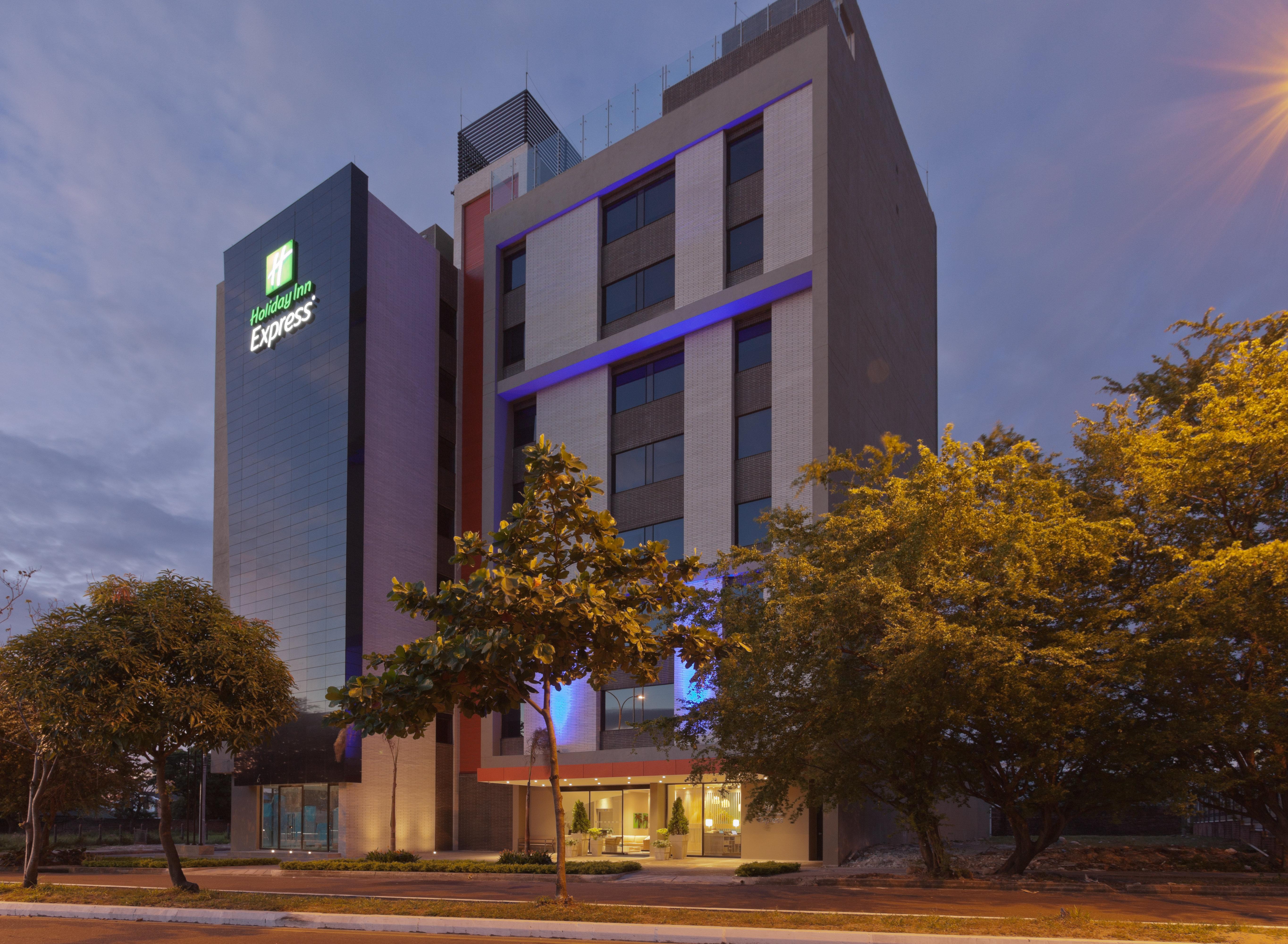 Holiday Inn Express Yopal By Ihg Exteriör bild