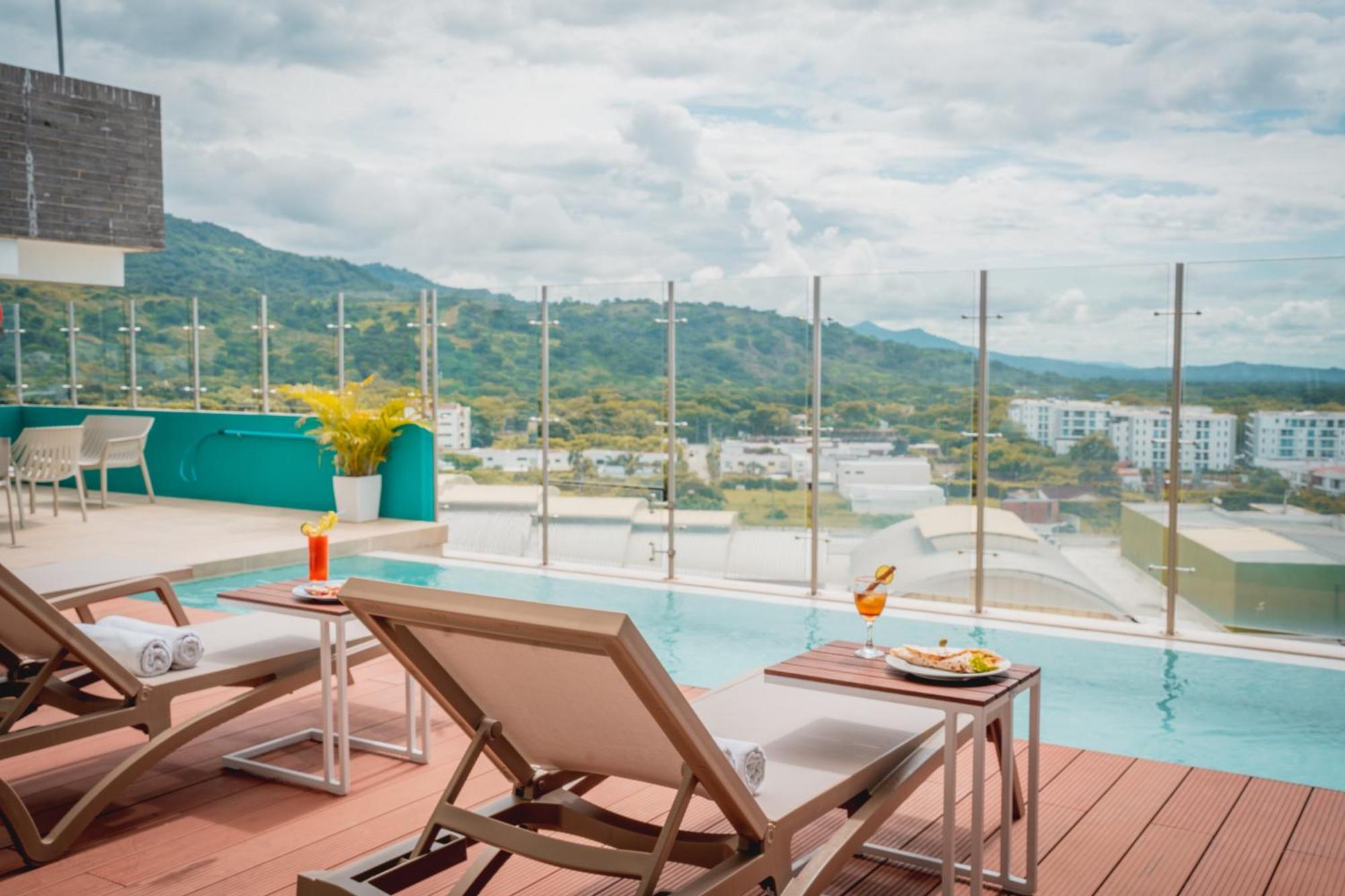 Holiday Inn Express Yopal By Ihg Exteriör bild