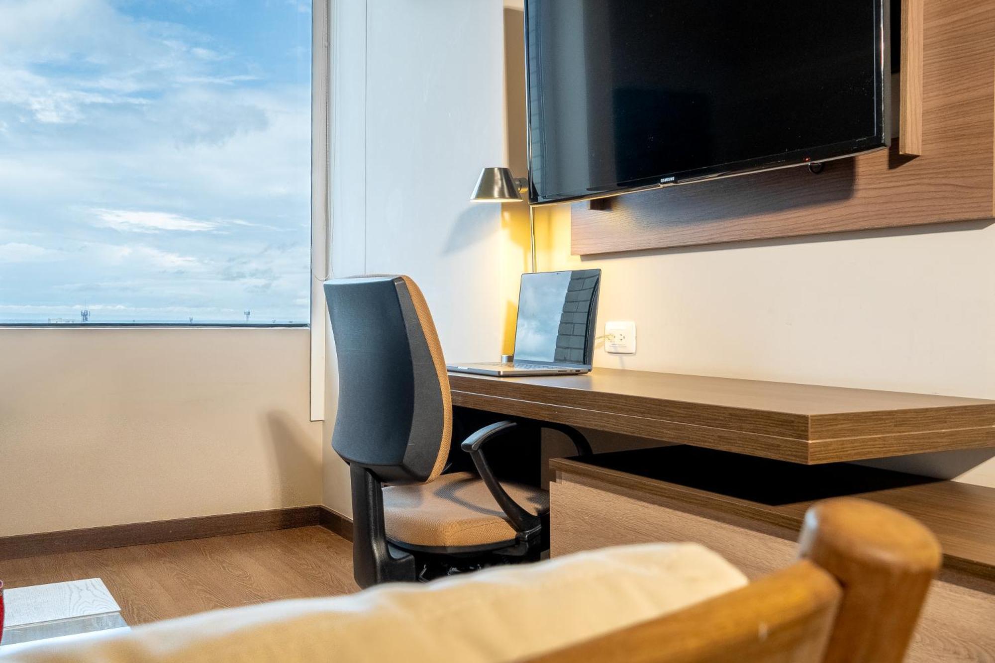 Holiday Inn Express Yopal By Ihg Exteriör bild
