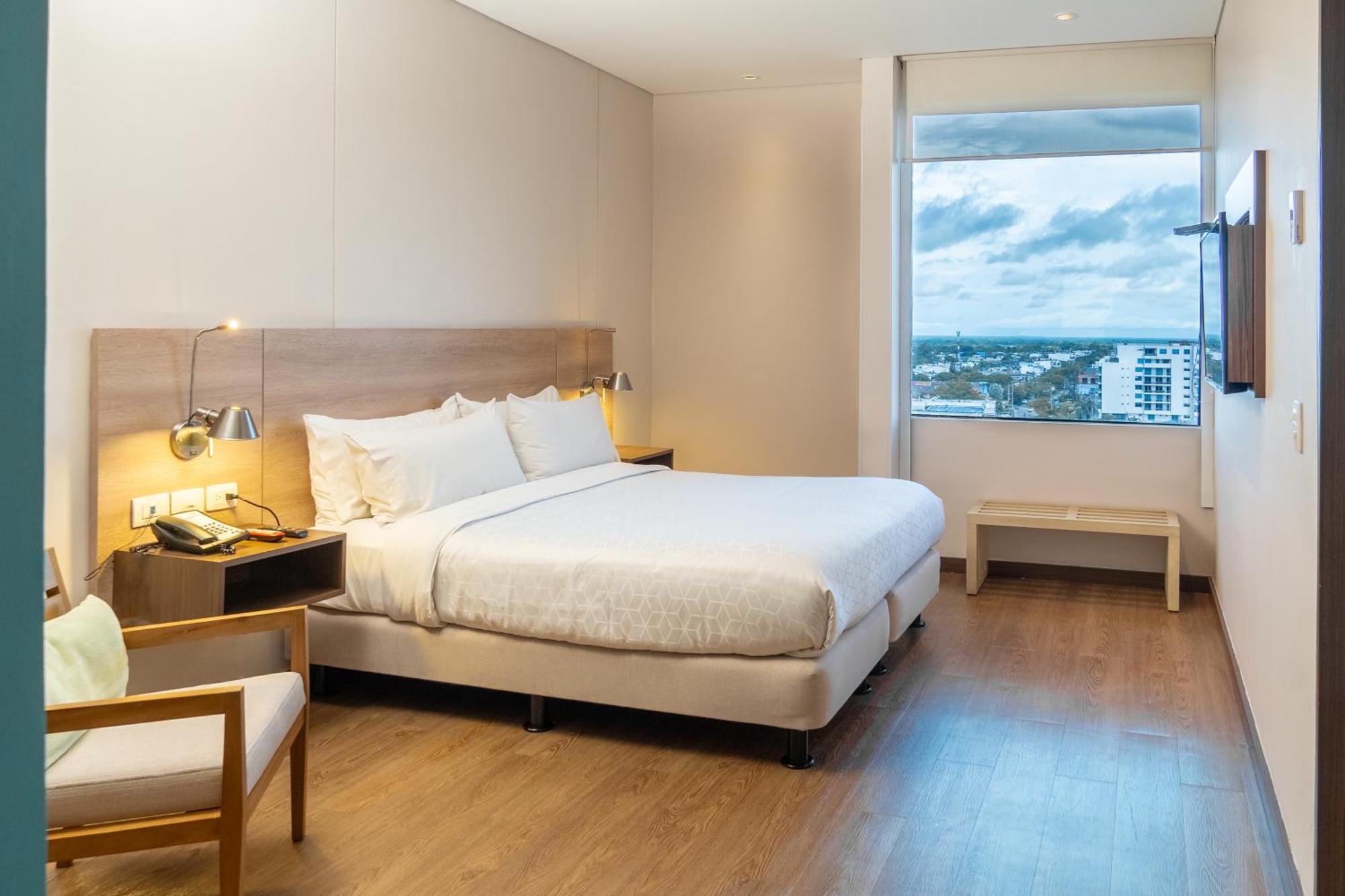 Holiday Inn Express Yopal By Ihg Exteriör bild